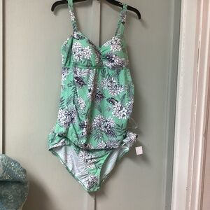 Motherhood Maternity Women’s Size XL Green Floral 2 Piece Swimsuit UPF 50 New